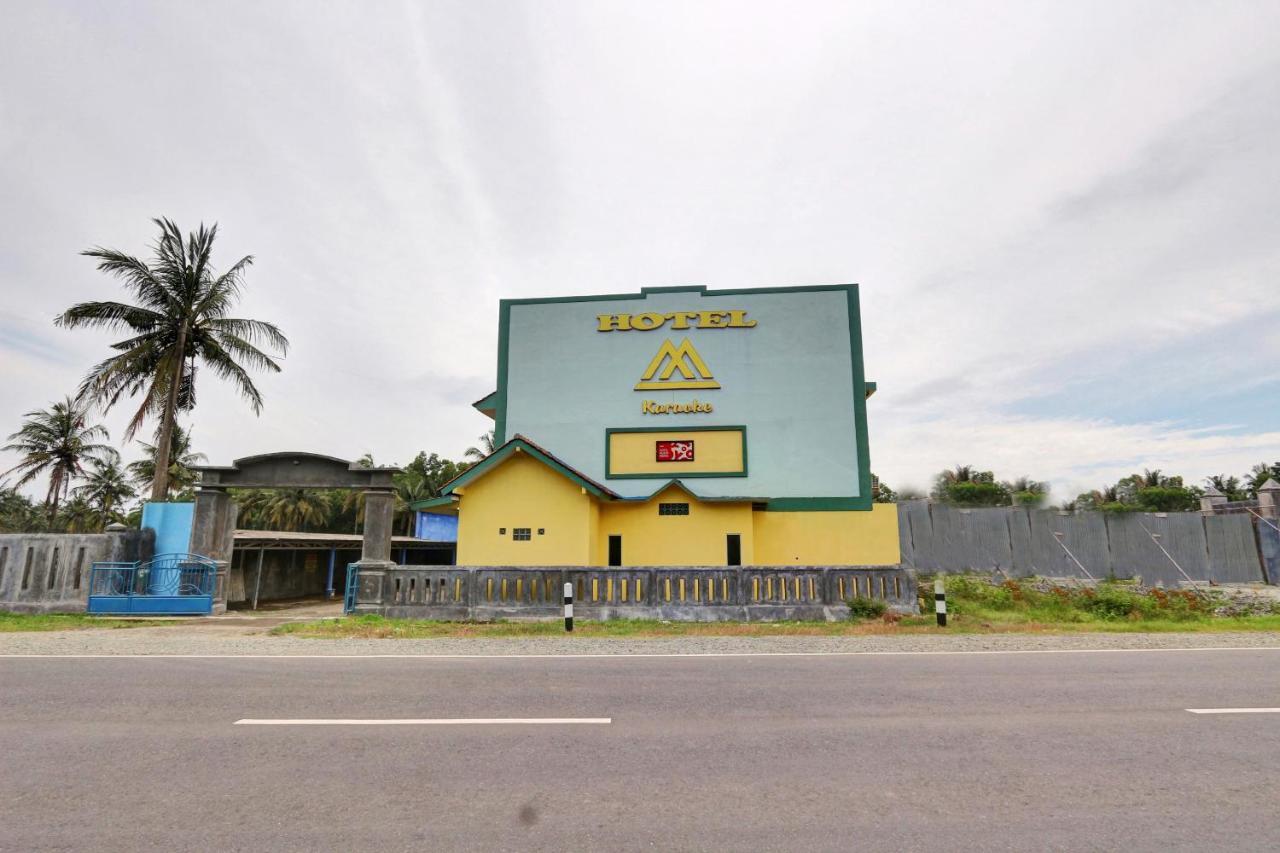 Oyo 90796 Hotel Mulya Indah Tambakmulya Eksteriør billede