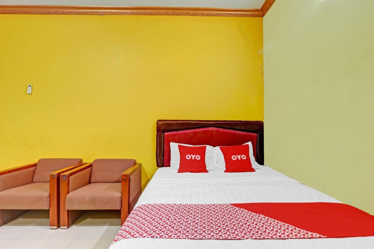 Oyo 90796 Hotel Mulya Indah Tambakmulya Eksteriør billede