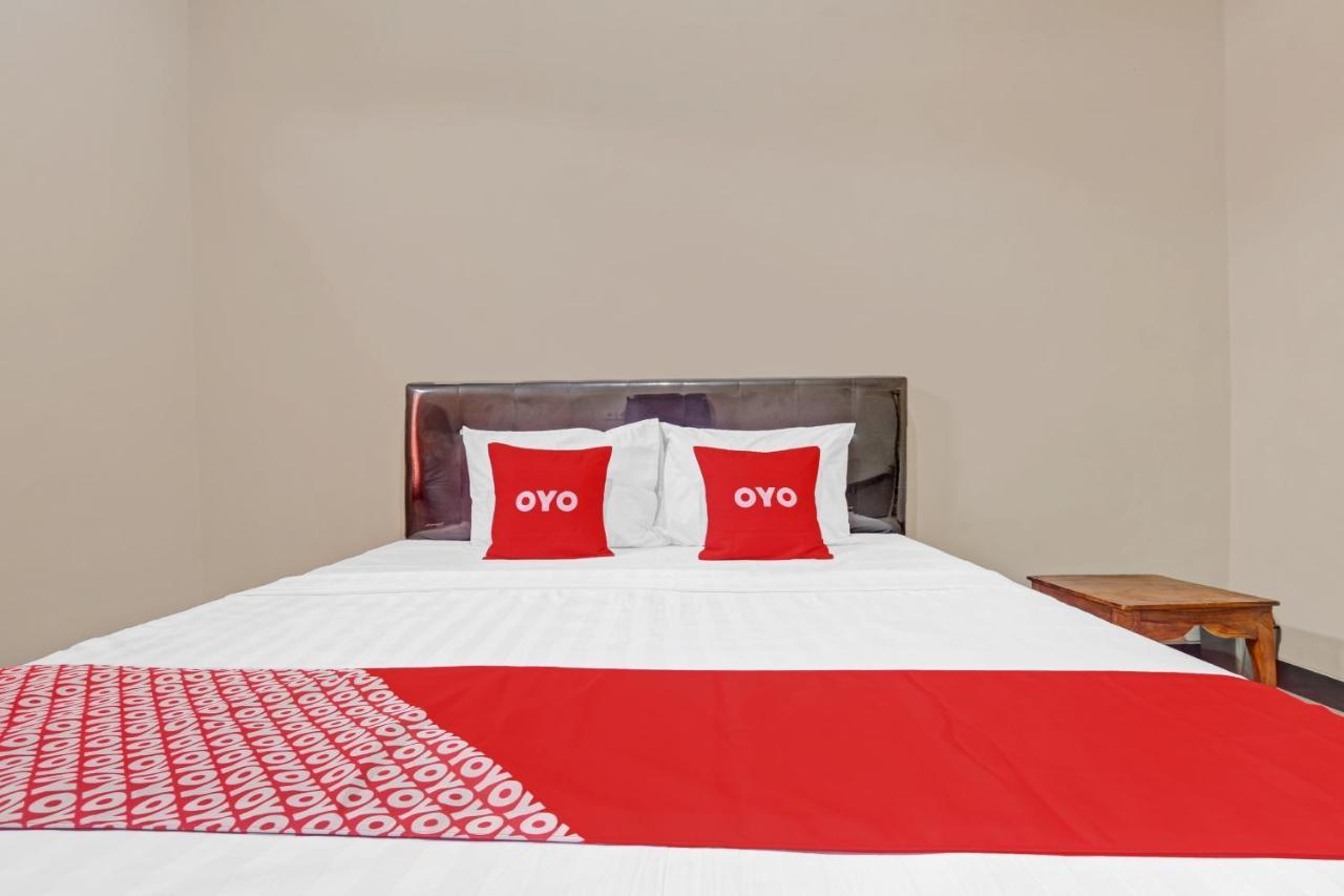 Oyo 90796 Hotel Mulya Indah Tambakmulya Eksteriør billede