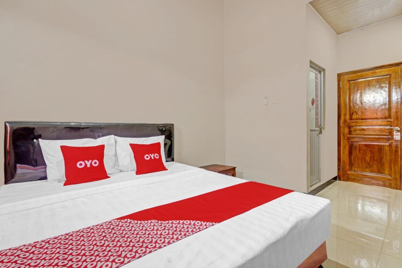 Oyo 90796 Hotel Mulya Indah Tambakmulya Eksteriør billede