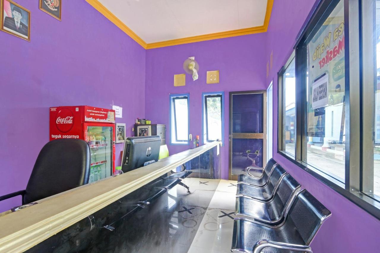 Oyo 90796 Hotel Mulya Indah Tambakmulya Eksteriør billede